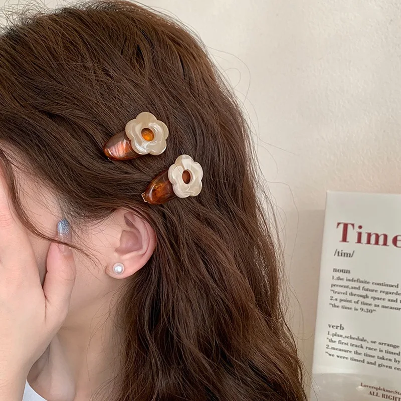 Simple temperament side lovely flowers hair clips