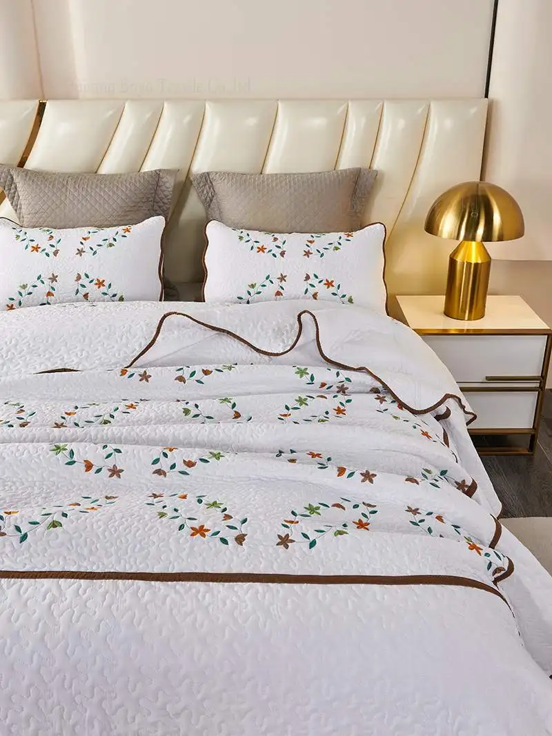 Embroidery Style Polyester Microfiber Material Flower Pattern  Bedding Good Quality  3pcs Bedspread Set Use At Home