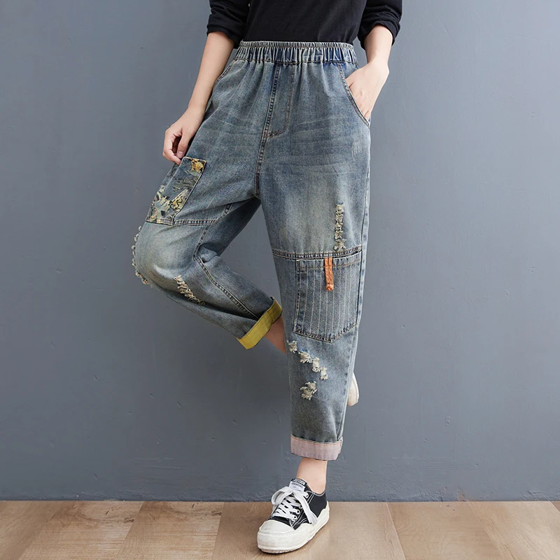 Wholesale Old Stickers Printed Denim Daddy Pants for Women In Autumn 2022 New Large Size Slim Casual 9-point Harlan Jeans