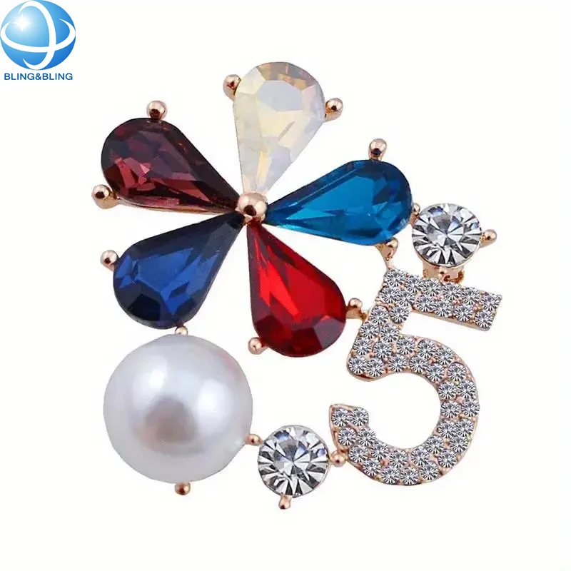 Wholesale Price Women Luxury Rhinestone Number 5 Brooch Famous Brand Inspired Designer DD Brooches and Pins Jewelry