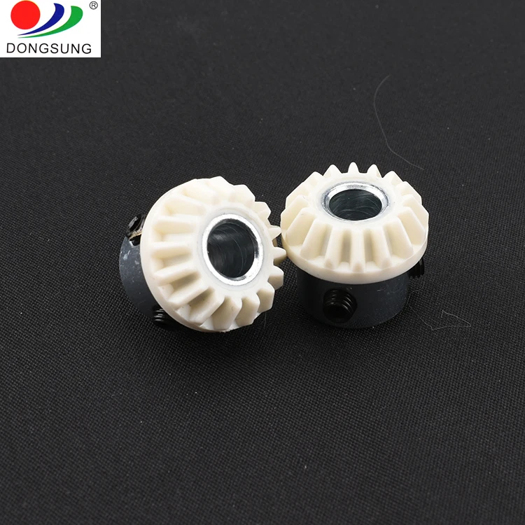 Household sewing machine spare part Vertical Top Shaft Gear for Singer 155819