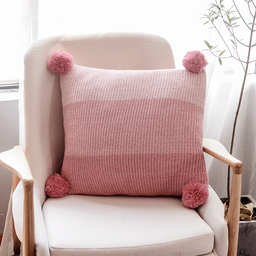 Customized Home Decor 18*18 Cute Pompom Knitted Cotton Throw Pillow