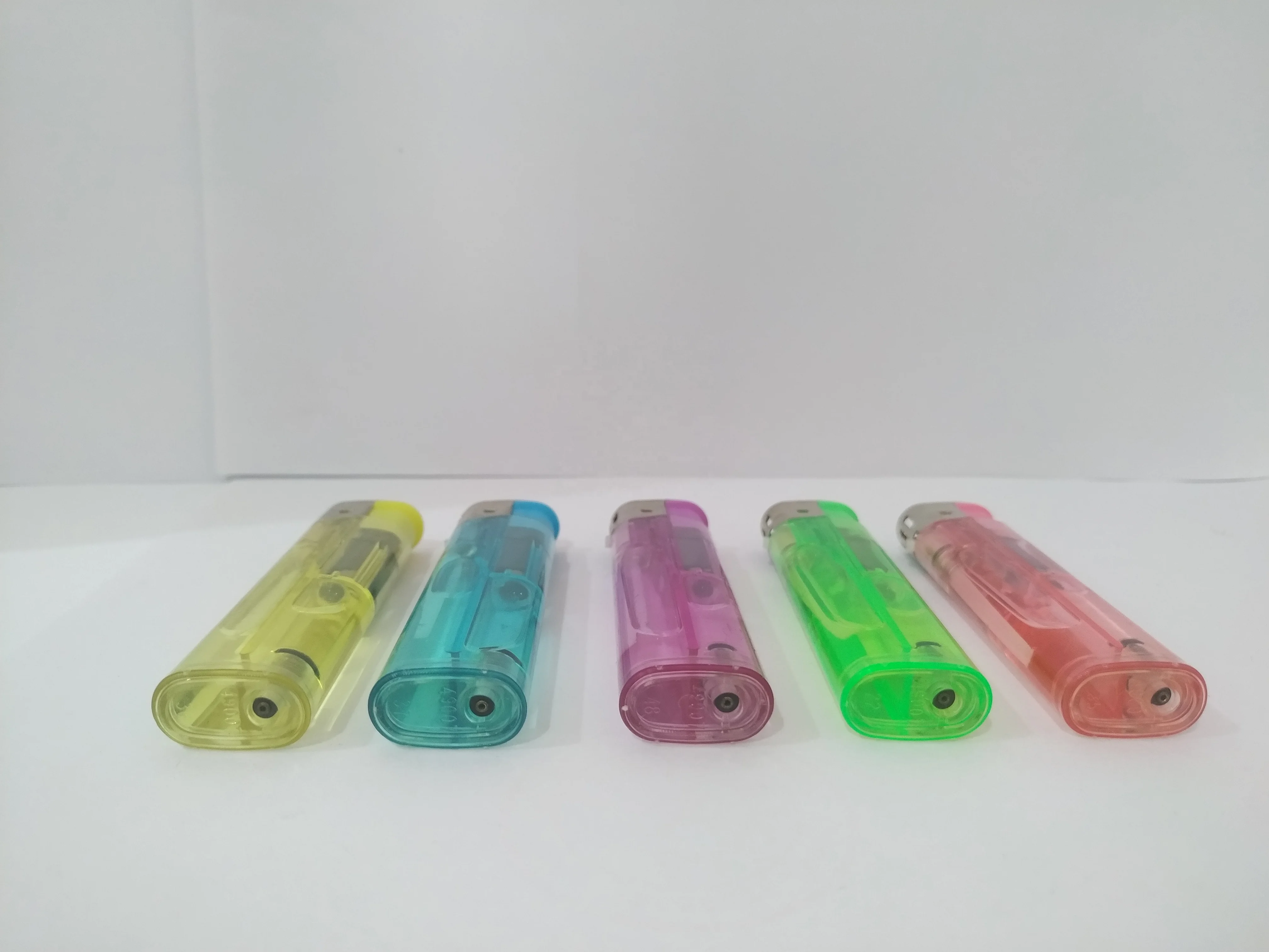 Factory  Direct  Wholesale  Refillable  Lighter  Cheap  Electronic  Lighter  With  Sticker