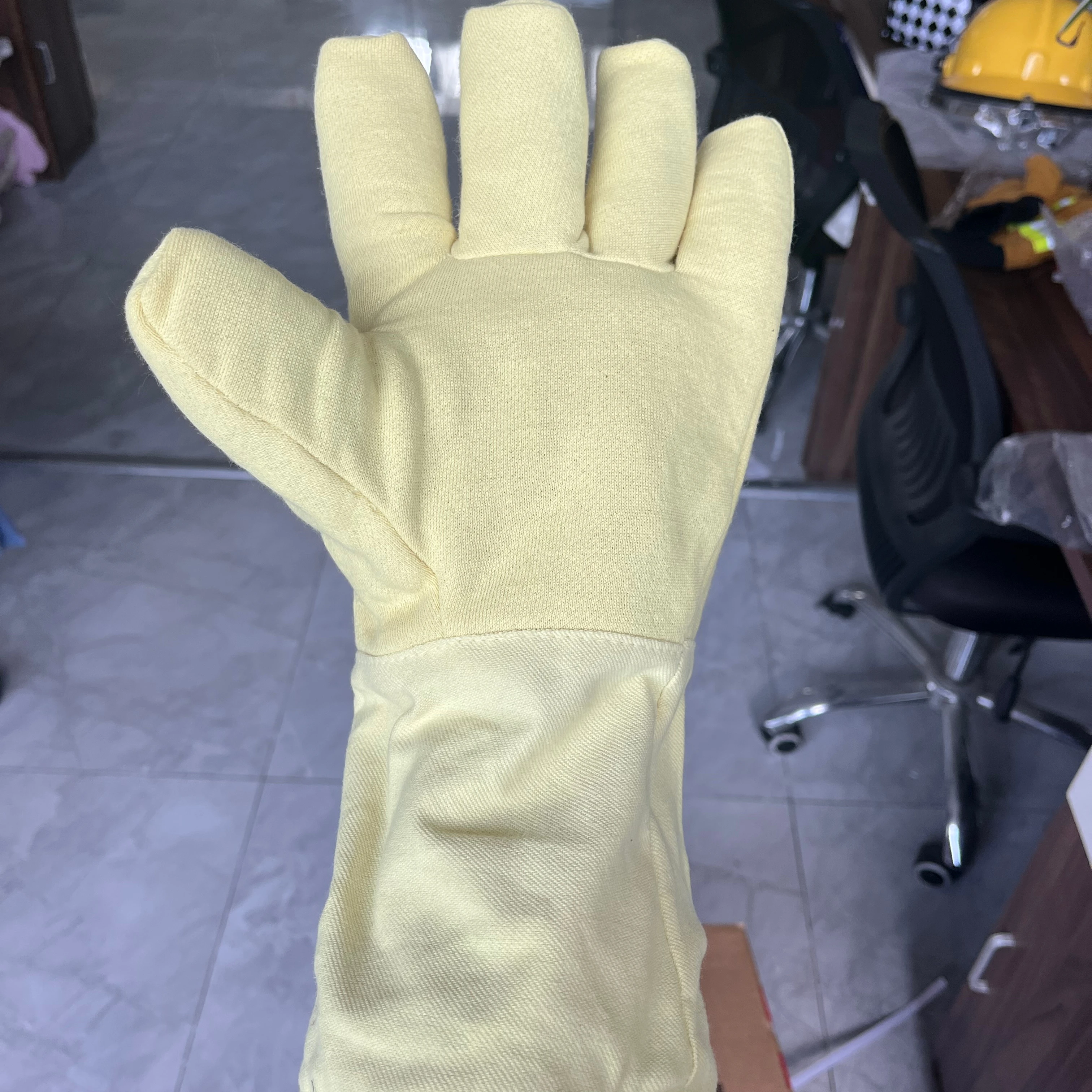 kevla para-aramid high temperature resistant glove  fabric 4 layers  for welding fundry