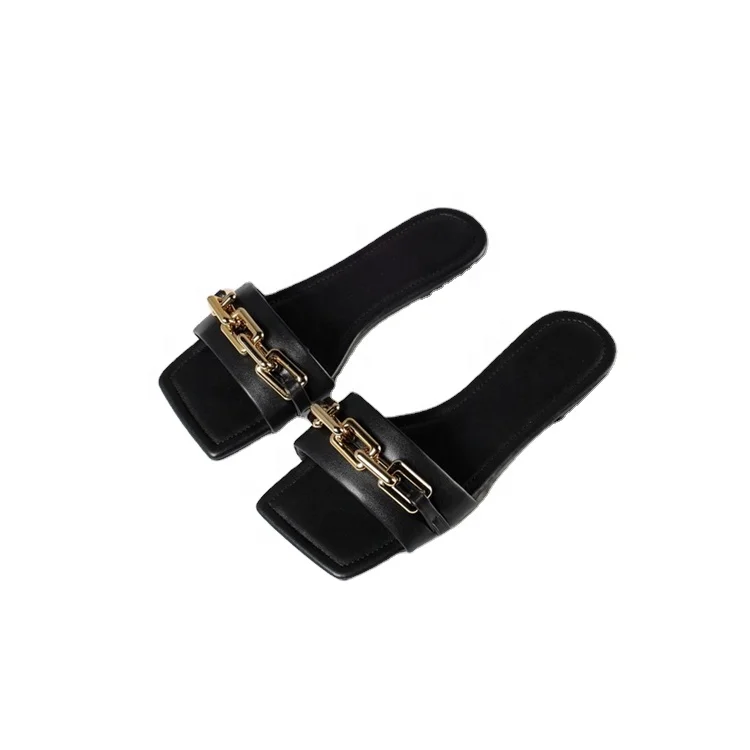 
Hot selling high quality 2021 new breathable flat bottom metal decorative outdoor slides for women chain slipper beach sandals 