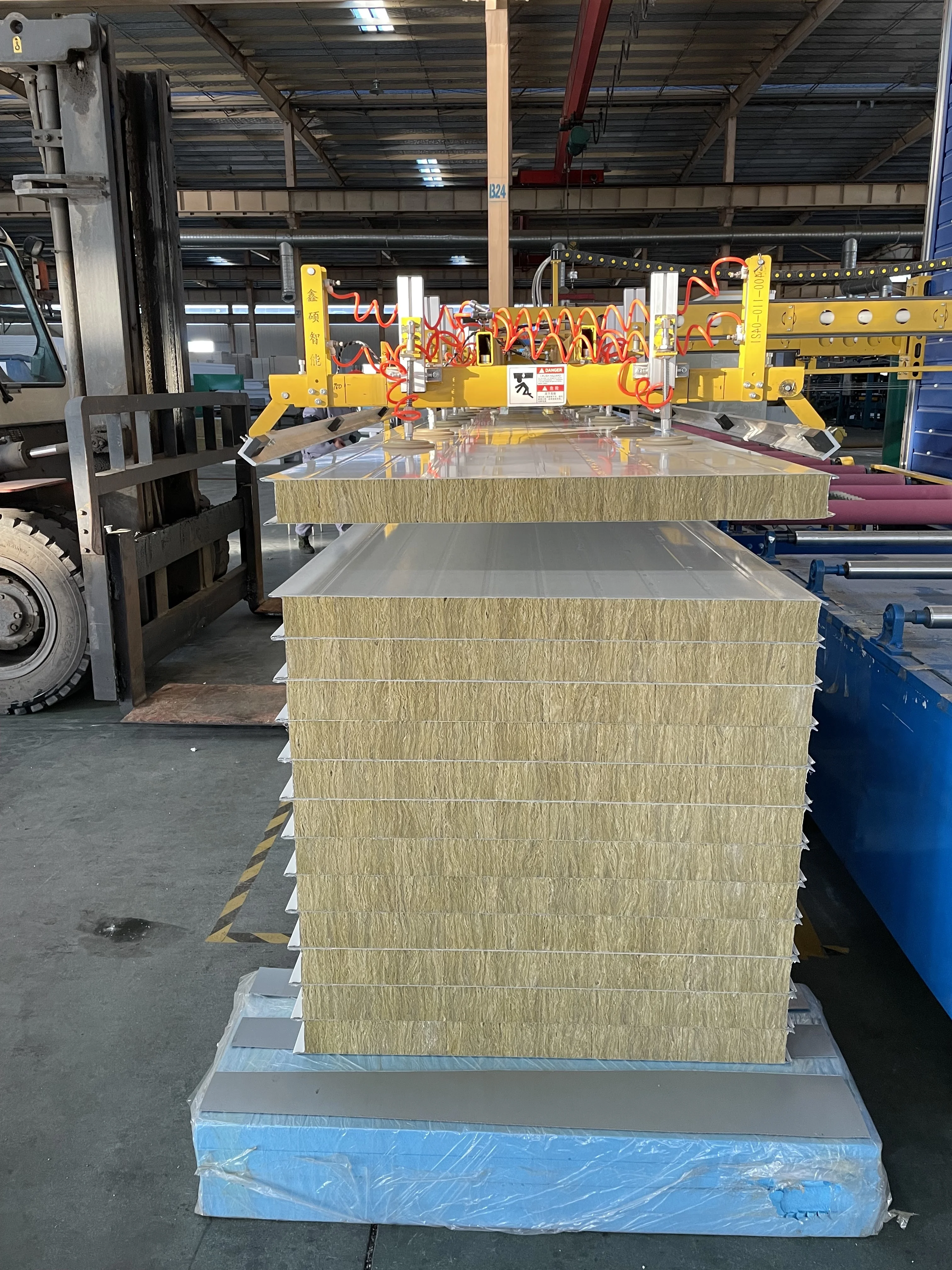 Lifetime Durability Fireproof Rock Wool Insulated Sandwich Panels External Wall Cladding