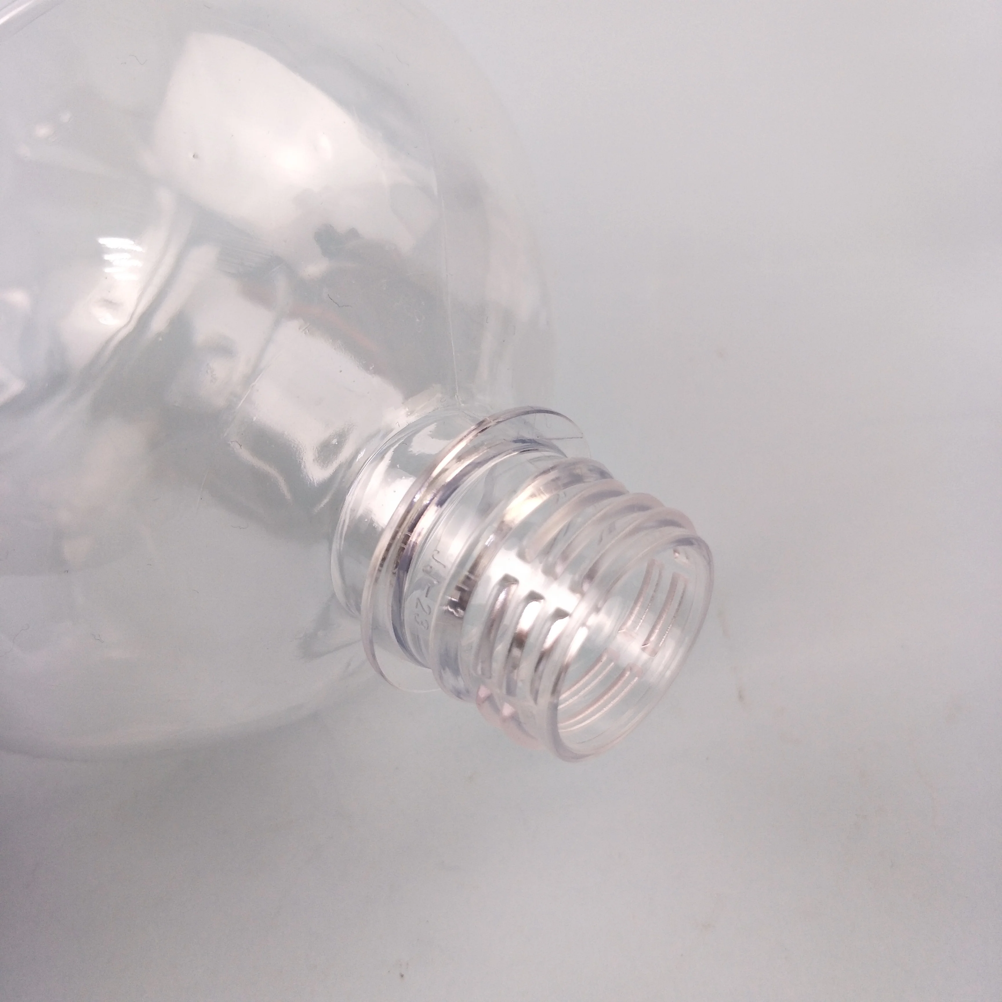 Wholesale 1350Ml Amber Dark Brown Beer Glass Bottle Easy Open End for Beer Juice Use
