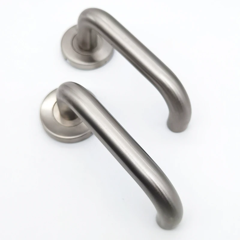 Heavy duty door handles wooded door handles
