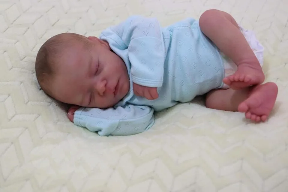 Factory Wholesale 40cm Realistic Baby Reborn Doll 3D Skin Veins Visible Lifelike Boy Silicone Reborn Dolls