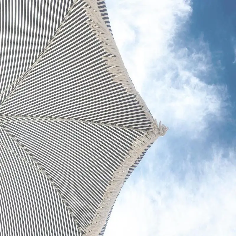 Custom Luxury Hot Indian Beach Umbrellas Wooden Pole Cotton Tassel Fringe Garden Sun Outdoor Parasols