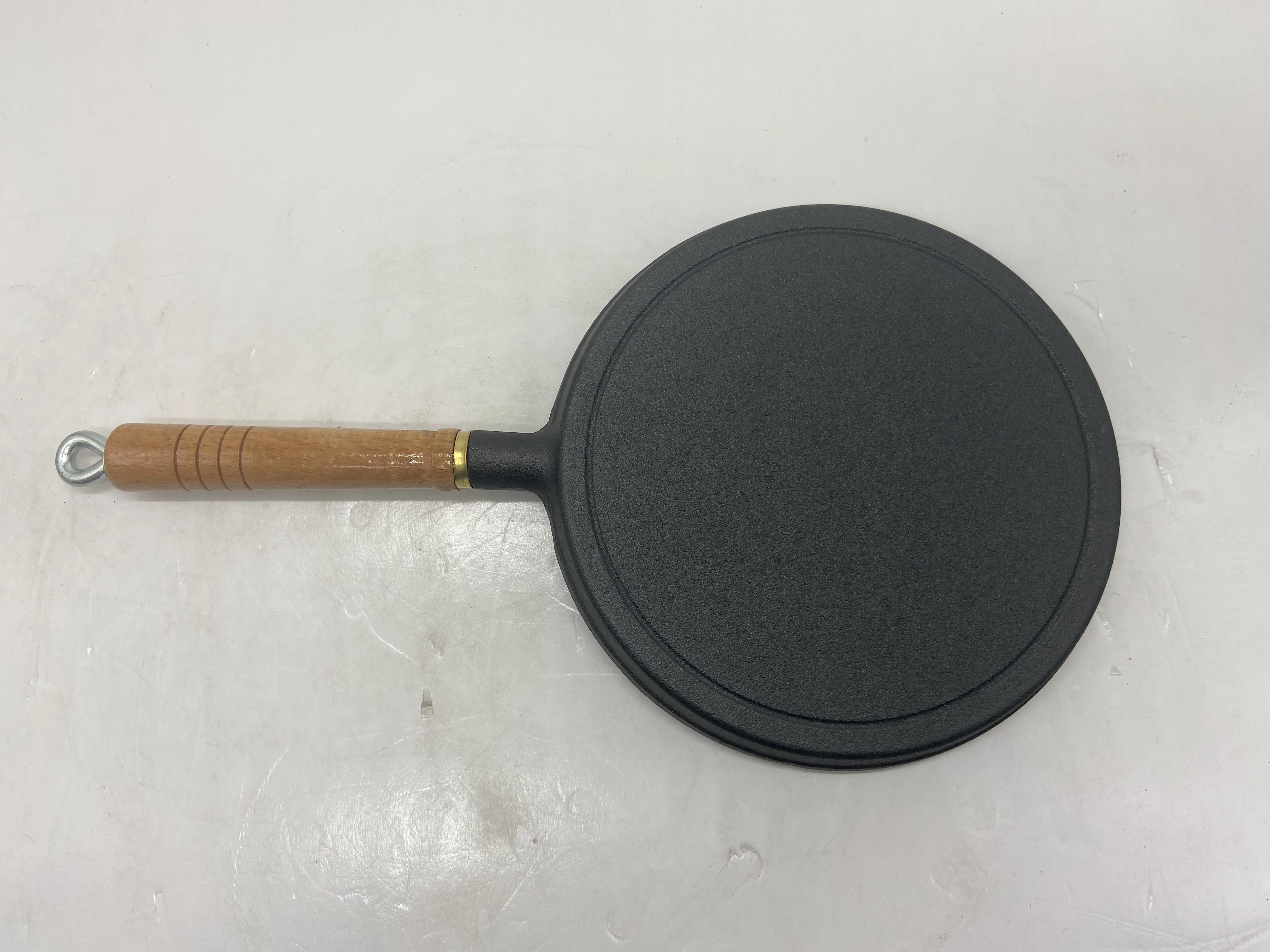 Best sale pre seasoned cast iron frying pan with wooden handles frying pan vegetable oil skillet