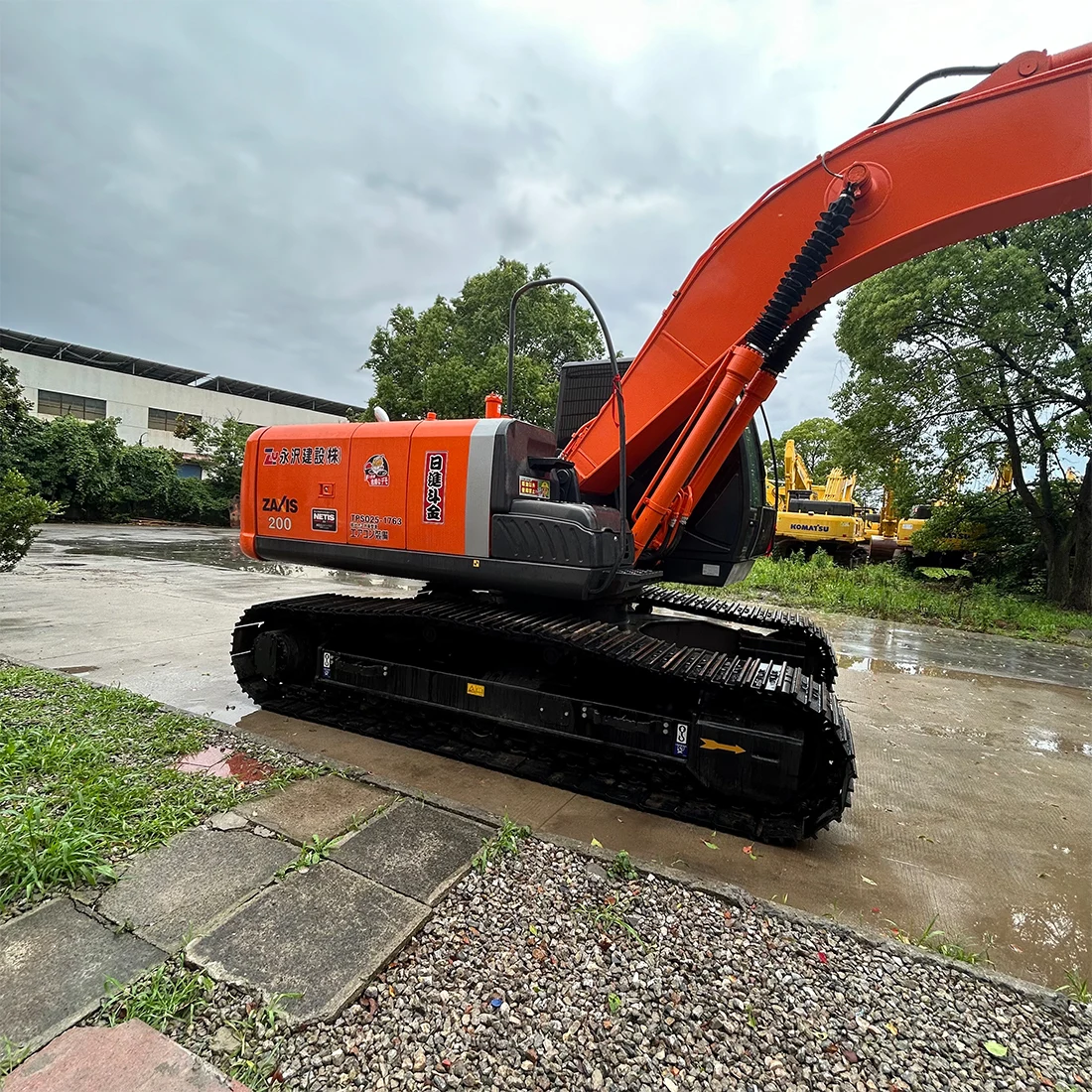 Used Original Hitachi ZX200 excavator crawler second-hand excavator with low price used excavators