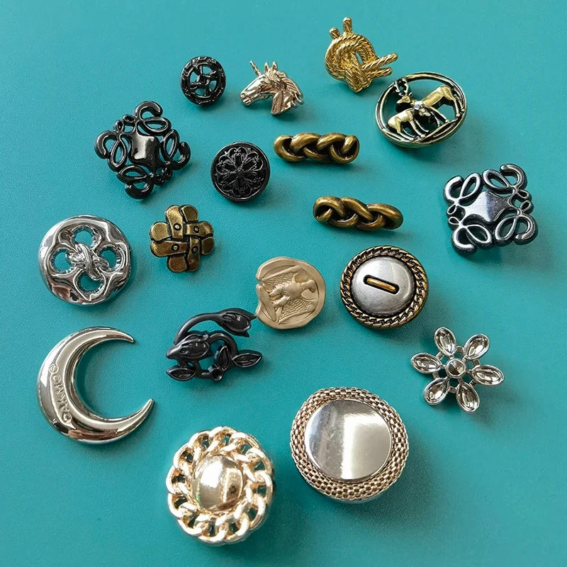 Factory wholesale high quality metal flower pattern button sewing alloy gold irregular hollow out buttons for clothing