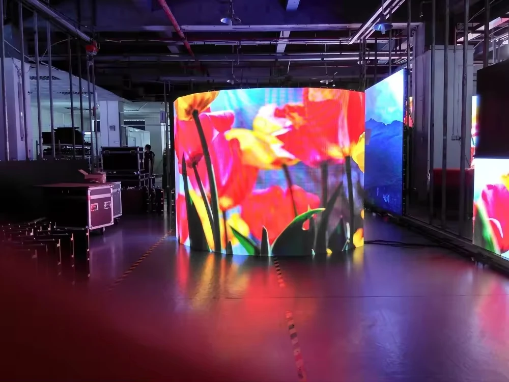 2024 new flexible led screen led screen indoor outdoor advertising flexible led display screen