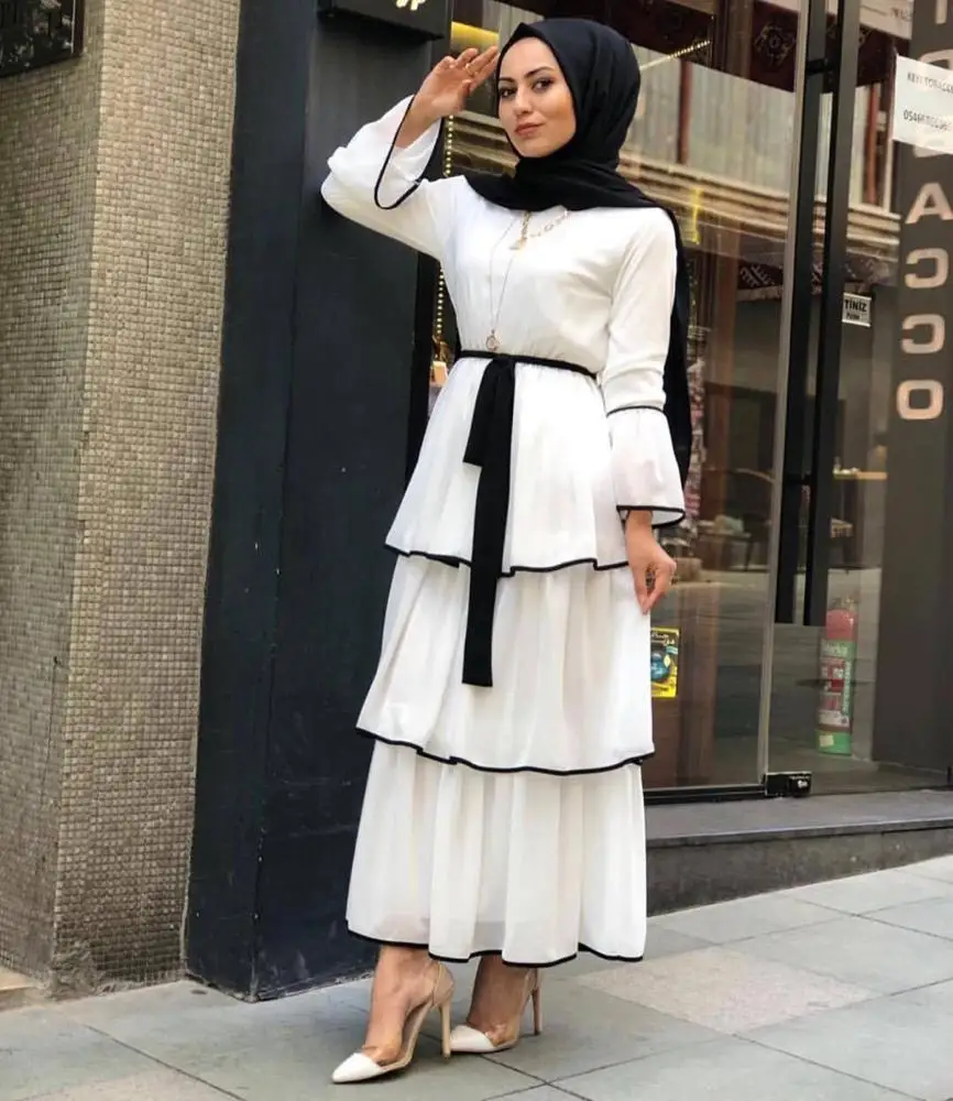 Arabian Women Robe Dress Long Skirt Islamic Clothing Muslim Fashion Gown Cake Layer Women Black and White Abaya Dress