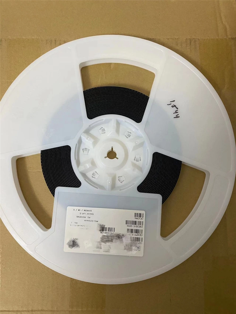 Brand new Original IC chips IPG20N06S2L-65 Support Bom New chip with great price