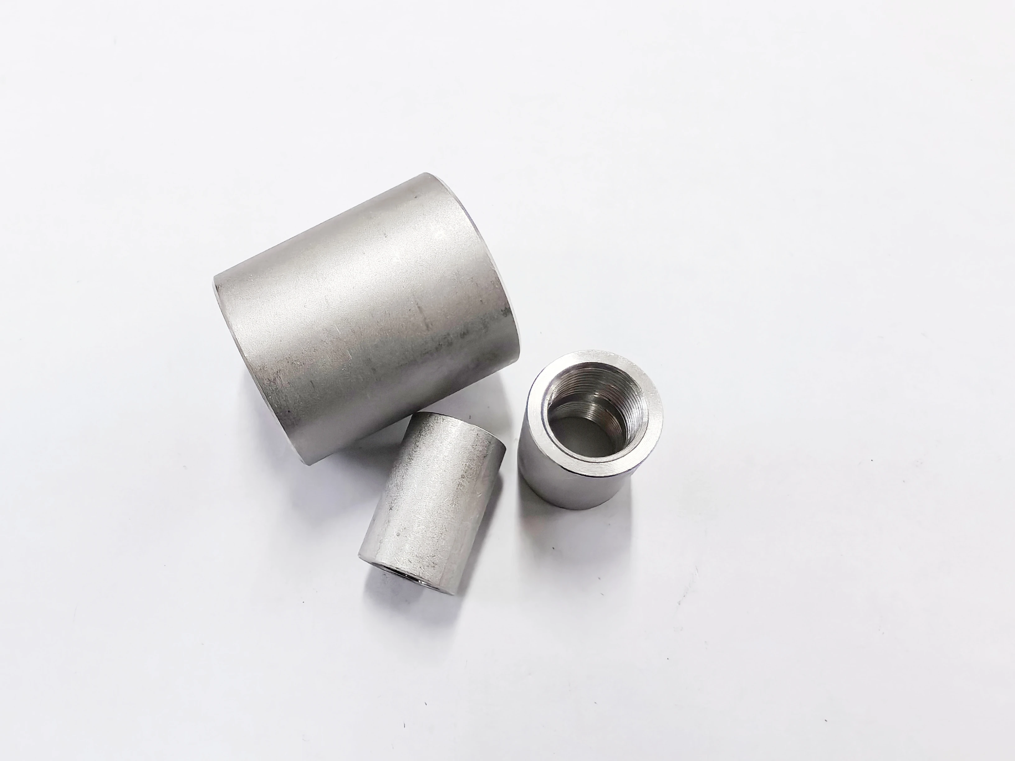 High Quality 1/8 1/4 3/8 1/2 Stainless Steel SS304 316 Socket garden Water Tube Pipe Fittings female NPT Thread coupling