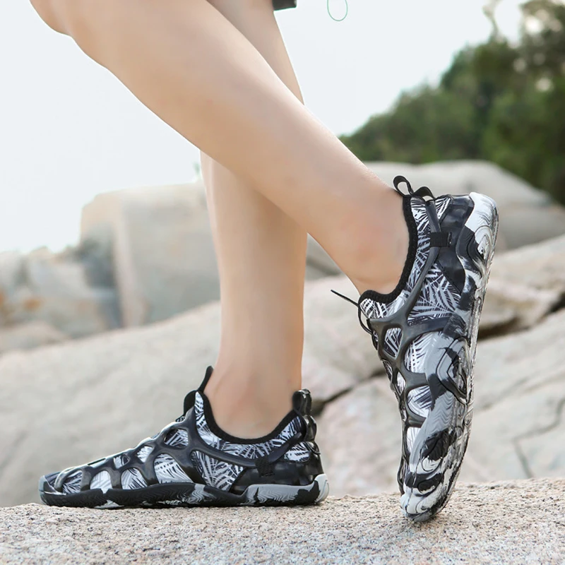 Multifunctional Five-Finger Beach River Shoes Non-Slip Quick-Drying Breathable Fitness Yoga Tracing Fitness Walking Shoes