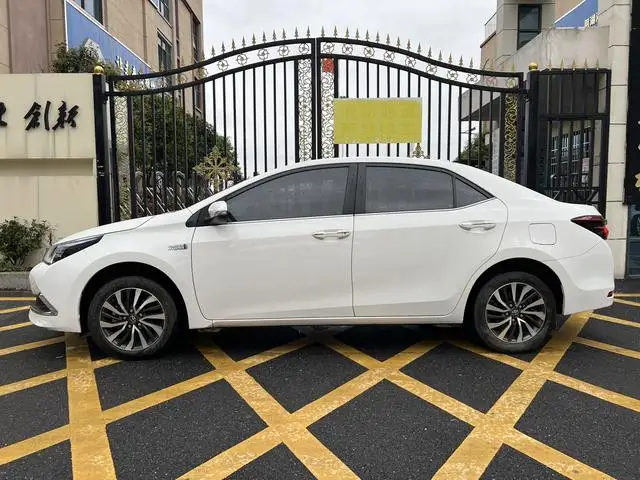 2019-2022 Toyota Corolla Hybrid 1.8L подержанные автомобили для продажи низкая цена хорошее качество