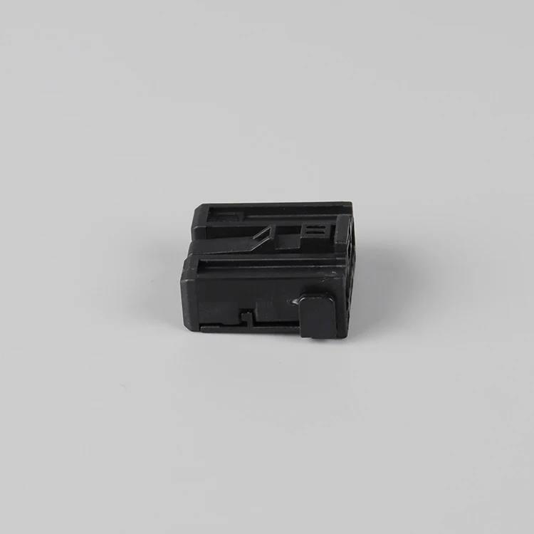 Автомобильный разъем Tyco 1379217 PBT