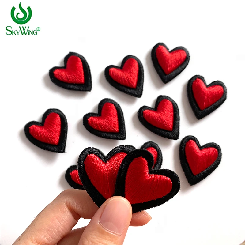 Embroidery patches 3D design red color mini heart love design embroidery patch for jeans clothing wholesale