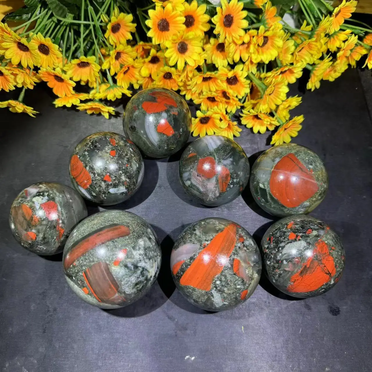 Wholesale Price Healing Stone Sphere Nice Quality Africa Blood Stone Sphere  for Healing