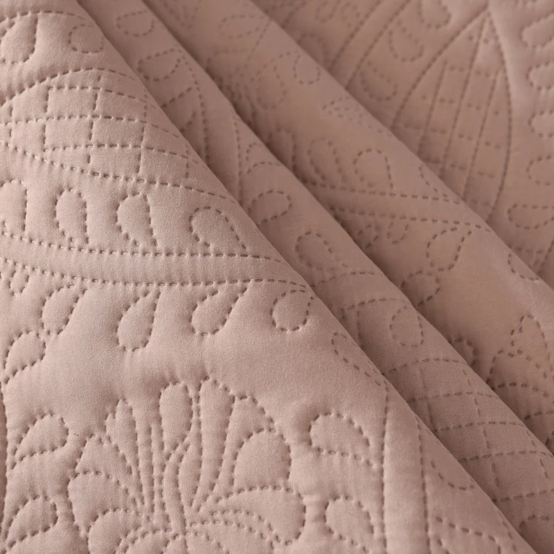 patchwork design king size quilt/duvet cover set with polyester fabric bedsheet 120gsm filling untra-sonic bedspread