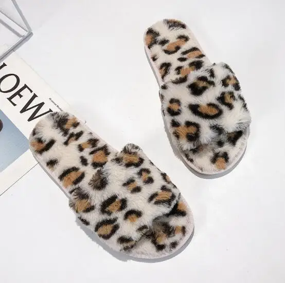
2021 New winter leopard print plush slippers Ladies home leopard print cotton slippers 