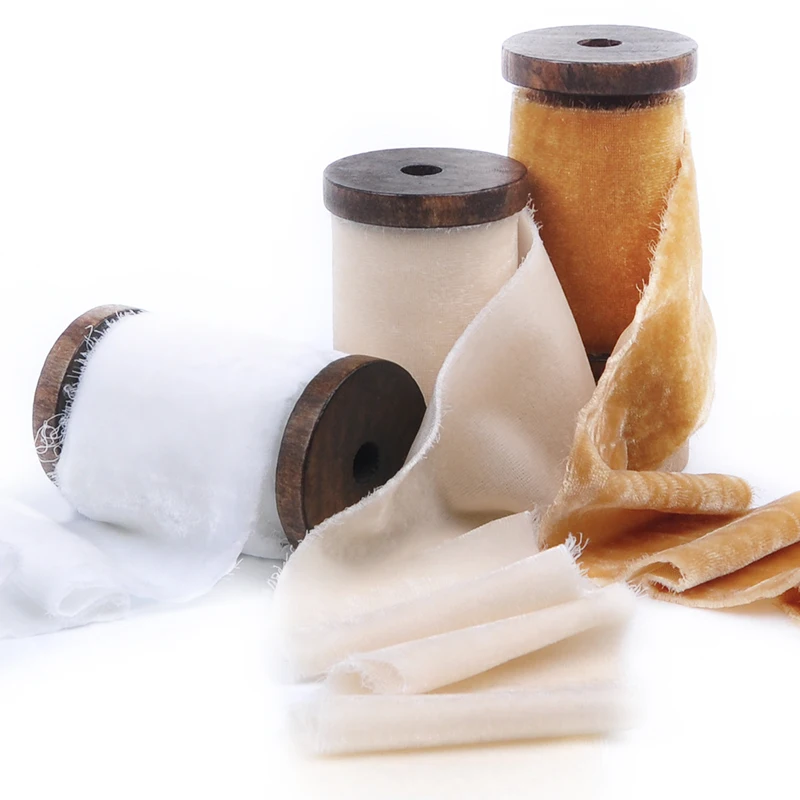 Оптовая продажа высокое качество 50 мм цвет под заказ красный Премиум бархатный рулон 38 потертый шелковый материал необработанный край