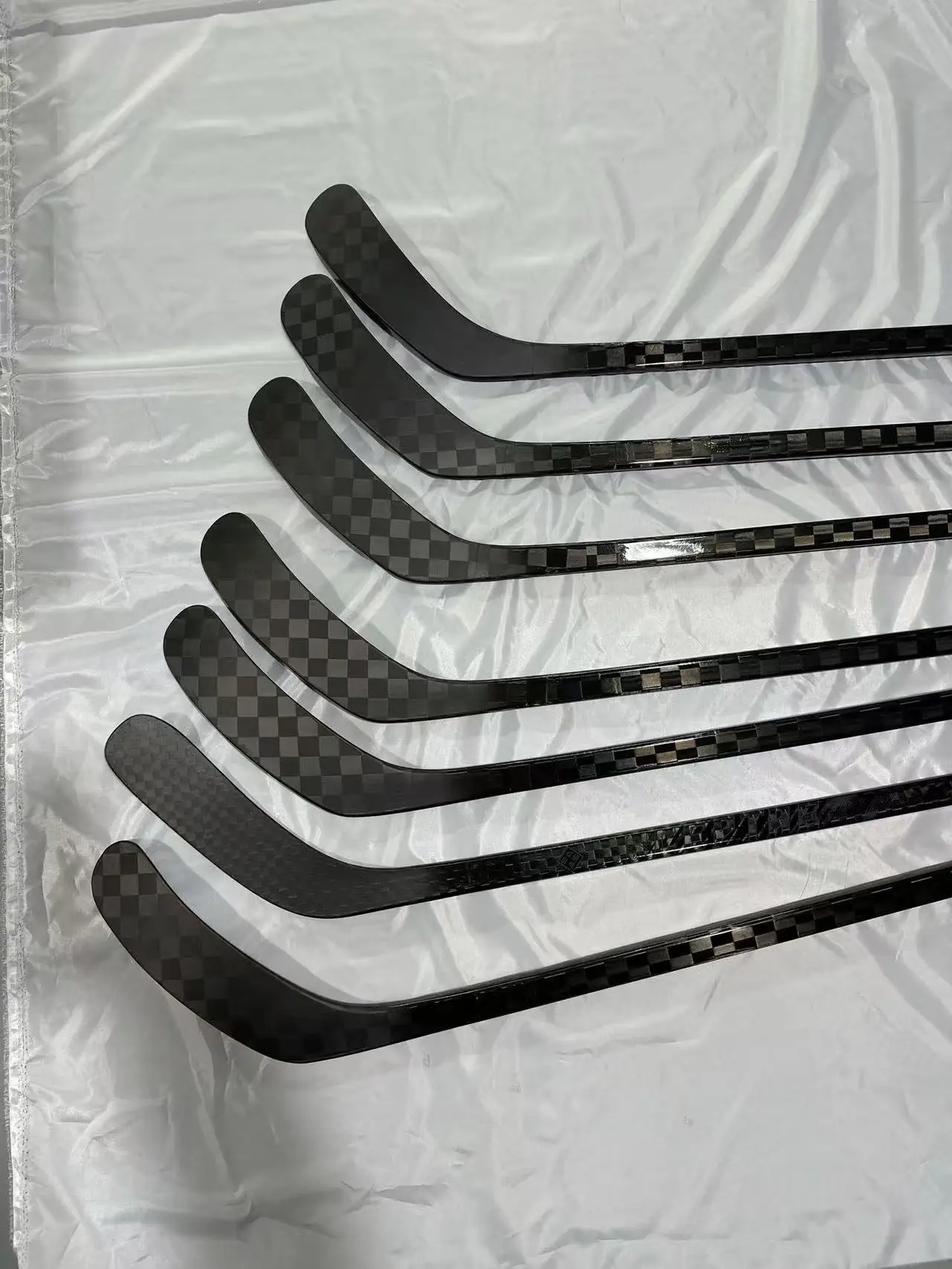 Wholesale Low Price 100% Composite Carbon Fiber Inline Ice Hockey Player Outdoor Practice Stick