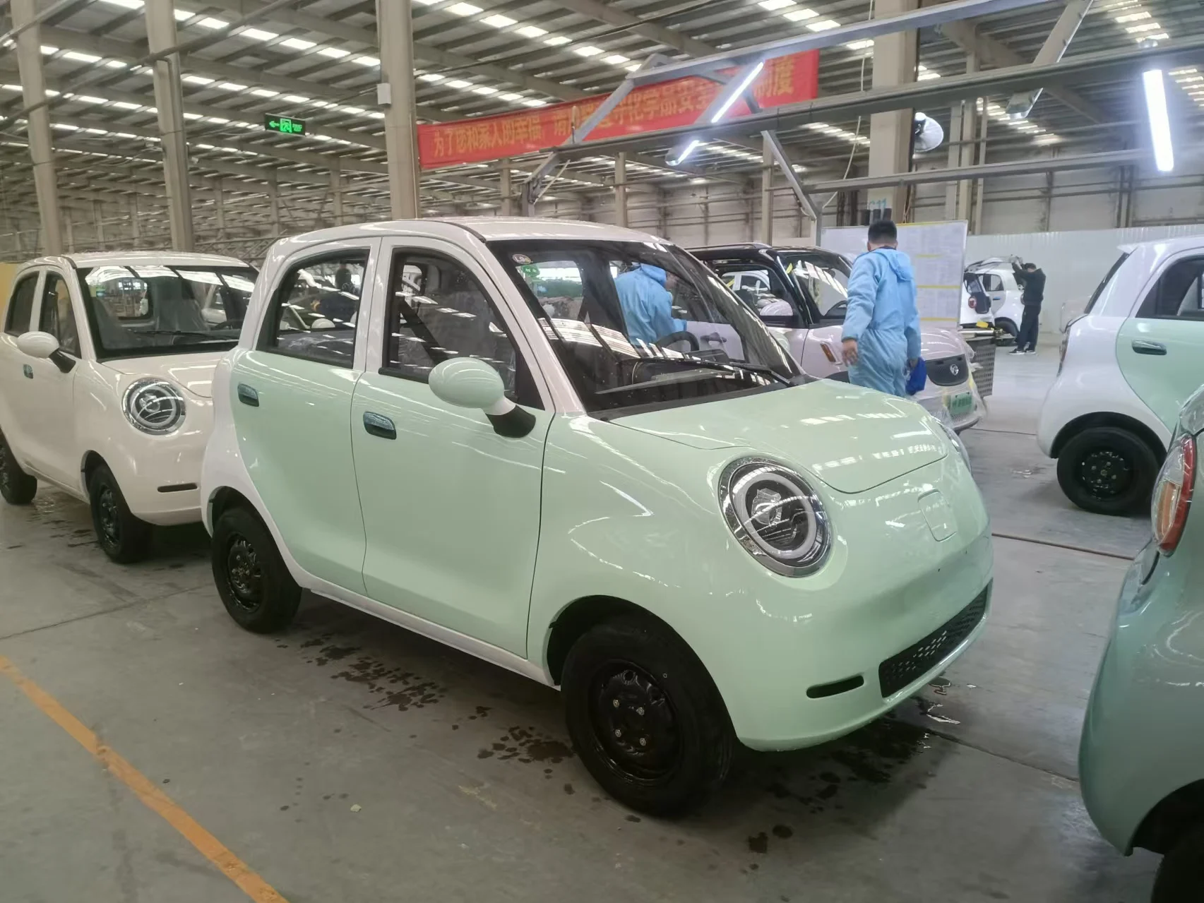 New Energy Adult Auto Chery QQ Ice Cream Small Mini EV SUV Best Price Electric Car for adult
