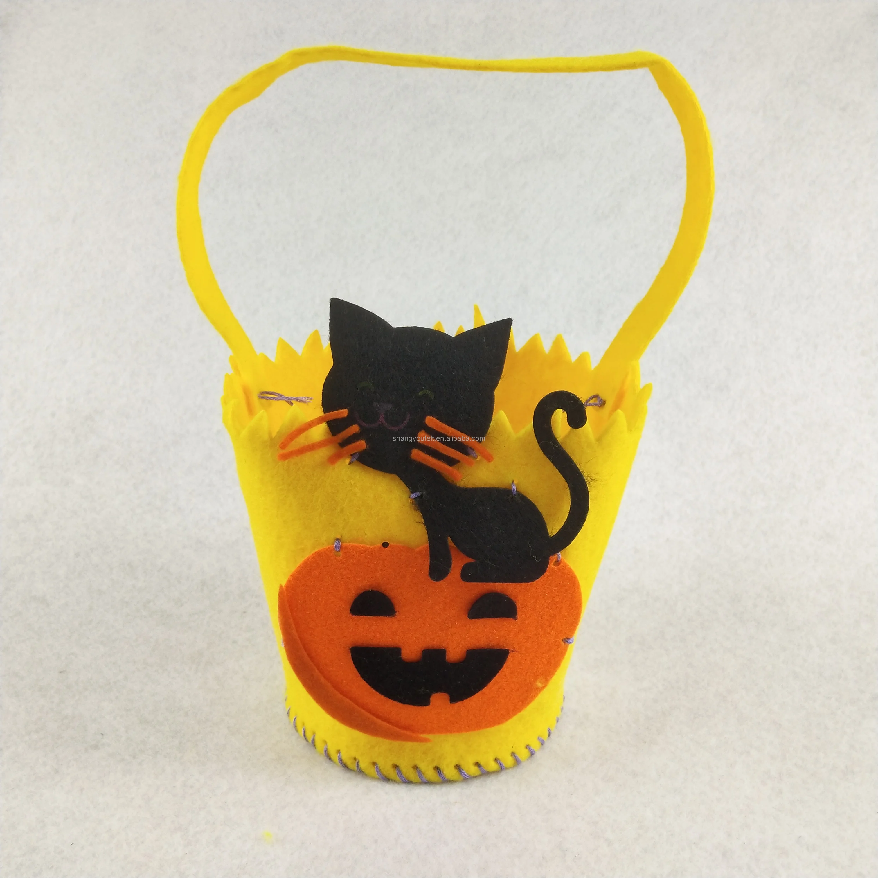 Wholesale Portable Halloween Props Festival Decoration Felt Halloween Bucket Pumpkin Basket treat bags