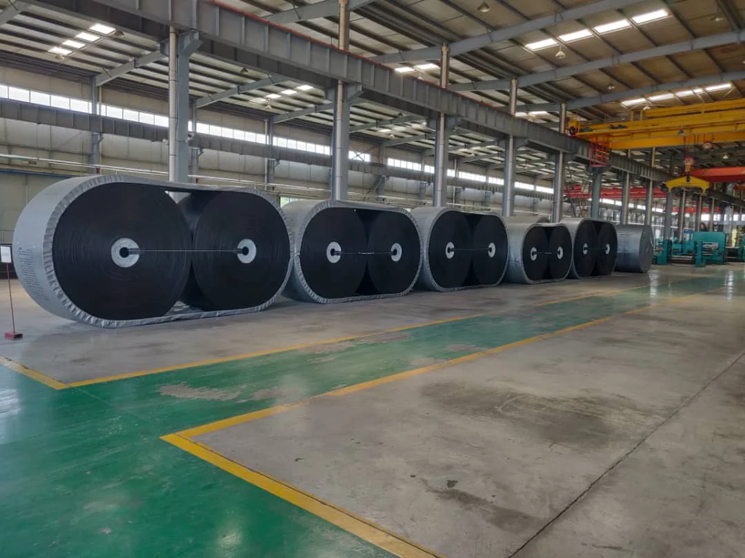 Hot selling Multi-Ply Conveyor Belt Oil Resistant Belt for sale