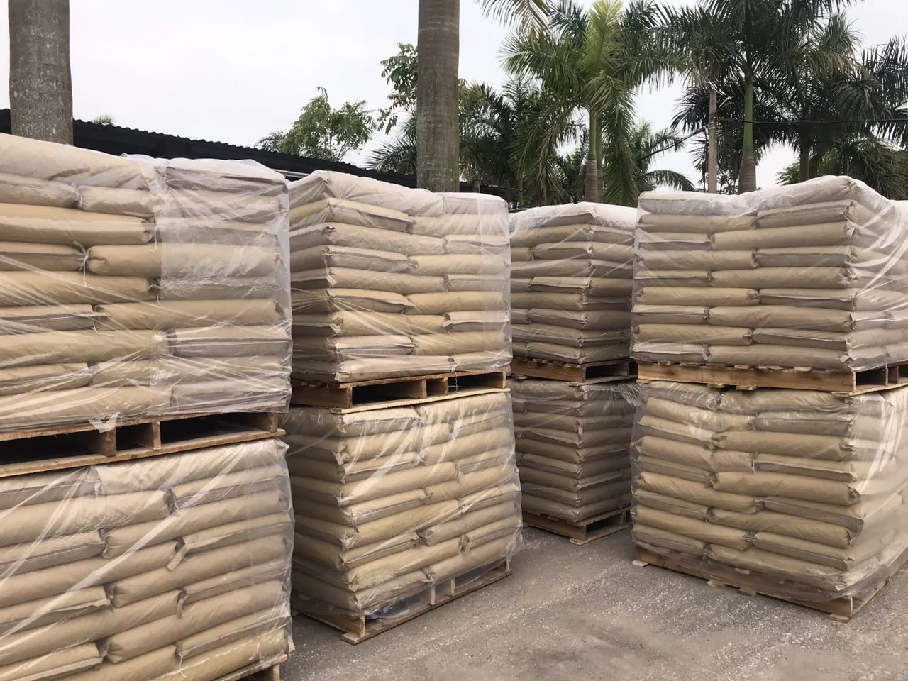 HIGH QUALITY PINE GUM ROSIN FOR EXPORT - VIETNAM SUPPLIER/ Ms. TRISH +84 984 696 874