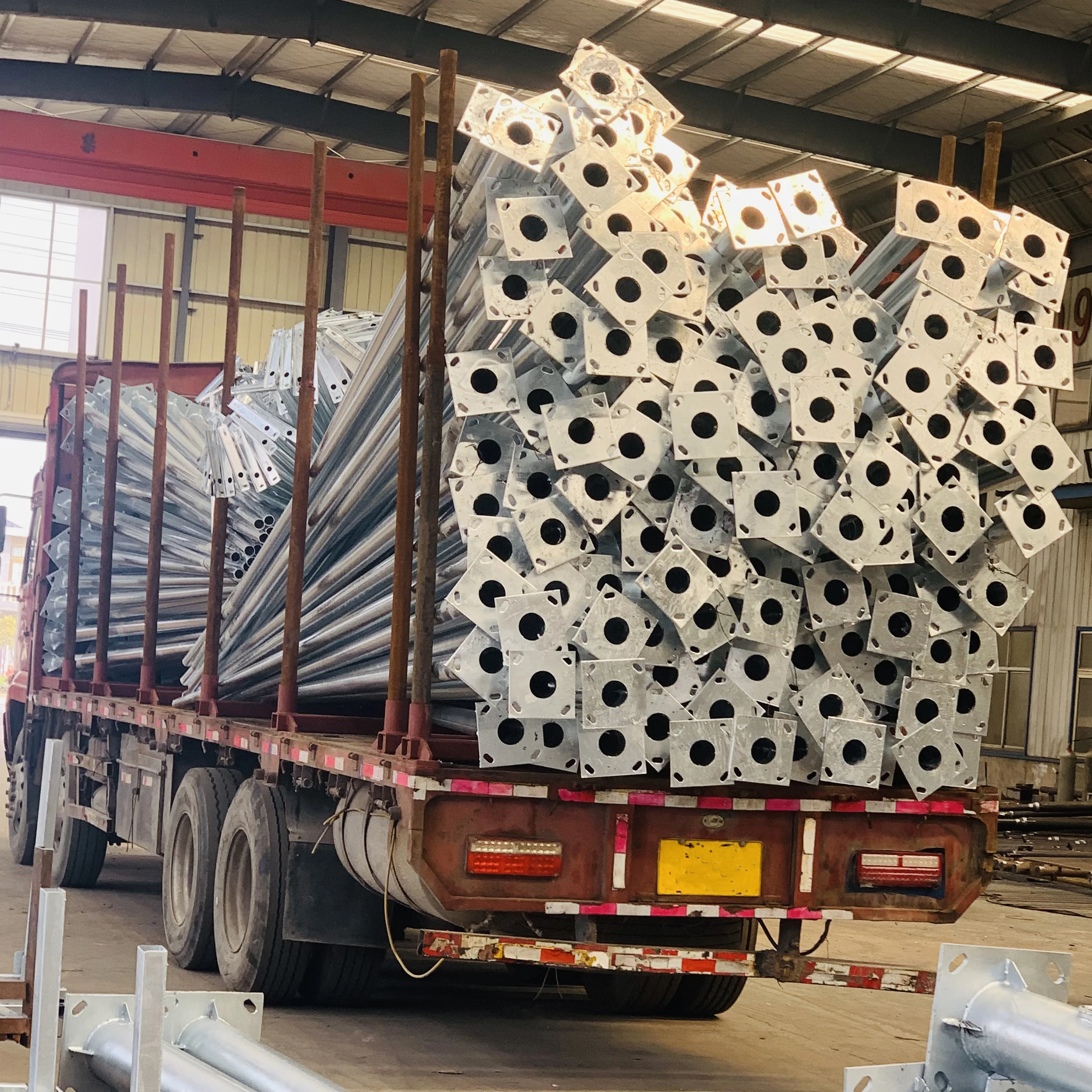 Factory Wholesale 3M Lighting Poles Hot Dip Galvanized Powder Coating Treatment Lamp Pole