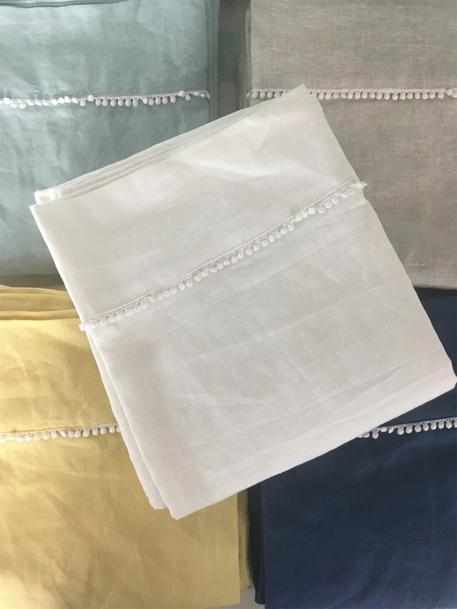 Linen cotton duvet covers wholesale king bedding set natural linen fabric white pompom trimming sheet set duvets