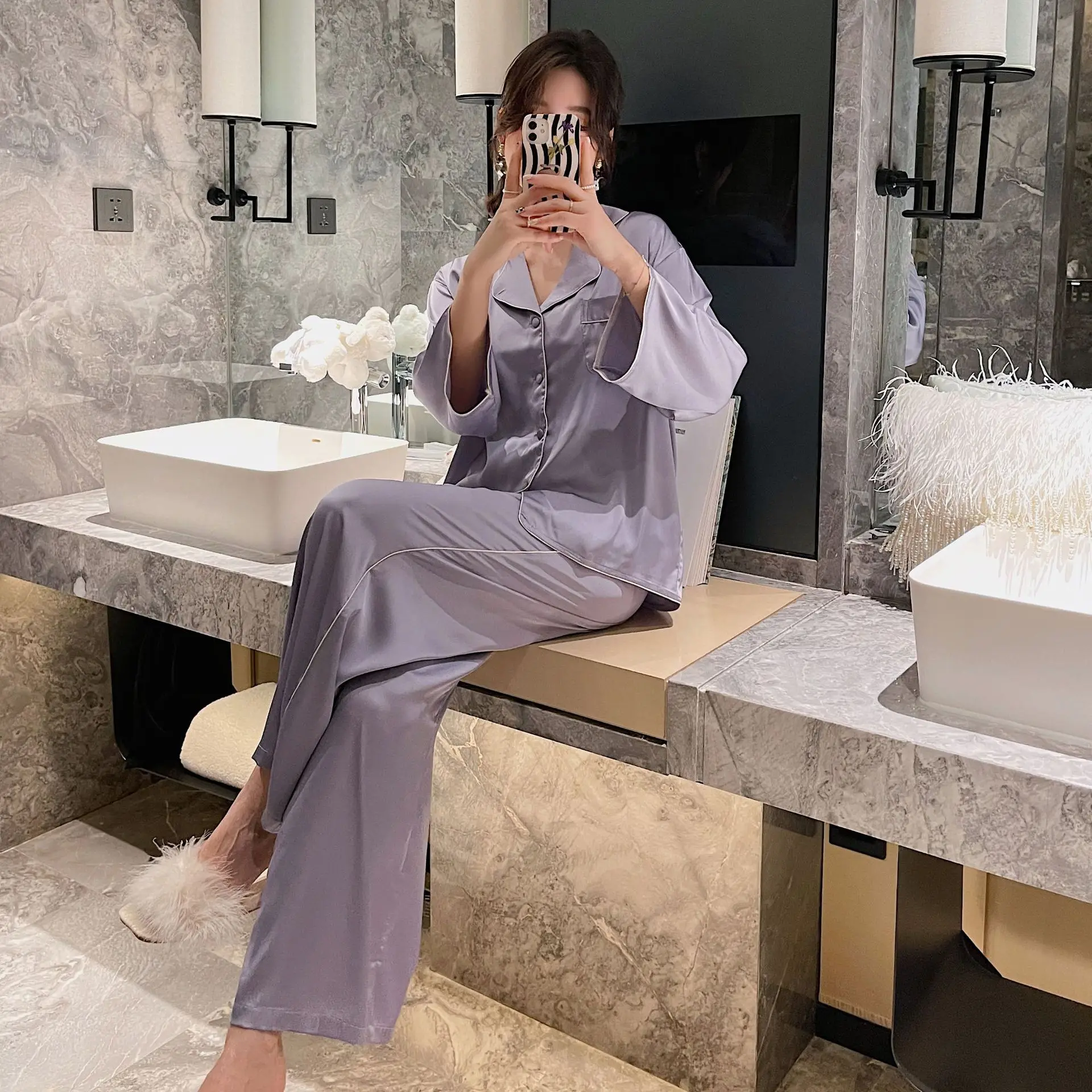 Wholesale Home Wear Oversized Silk Korea 100% Casual Women Sleepwear Blank Pajamas