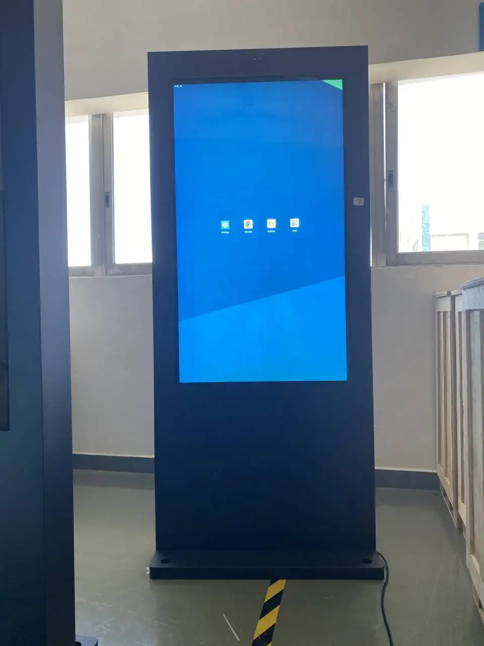 43' 55' 65' 75' High brightness Outdoor Digital Display With Android OS and CMS Control for Advertisement