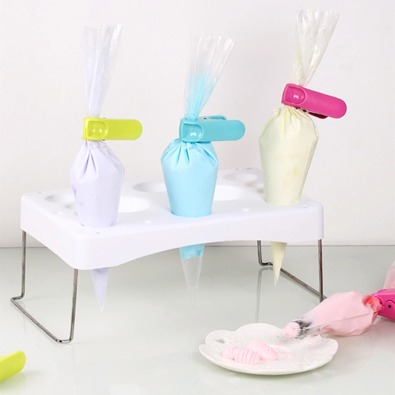 12 Holes white plastic stainless steel baking tools stand rack pastry cake decorating icing piping bag holder