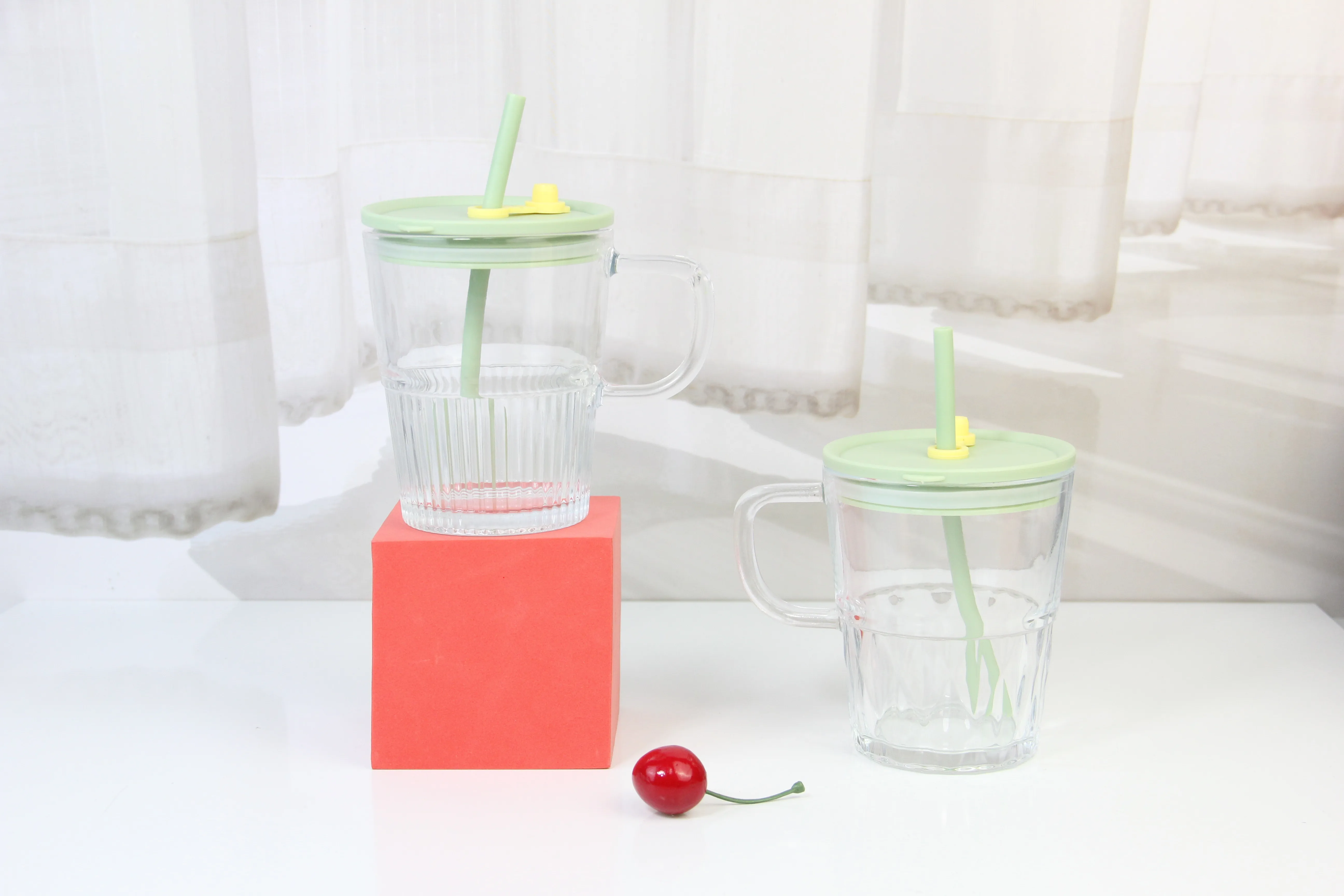 wholesale a large number of wholesale cup two-piece set with silicone sleeve colorful drinking glasses