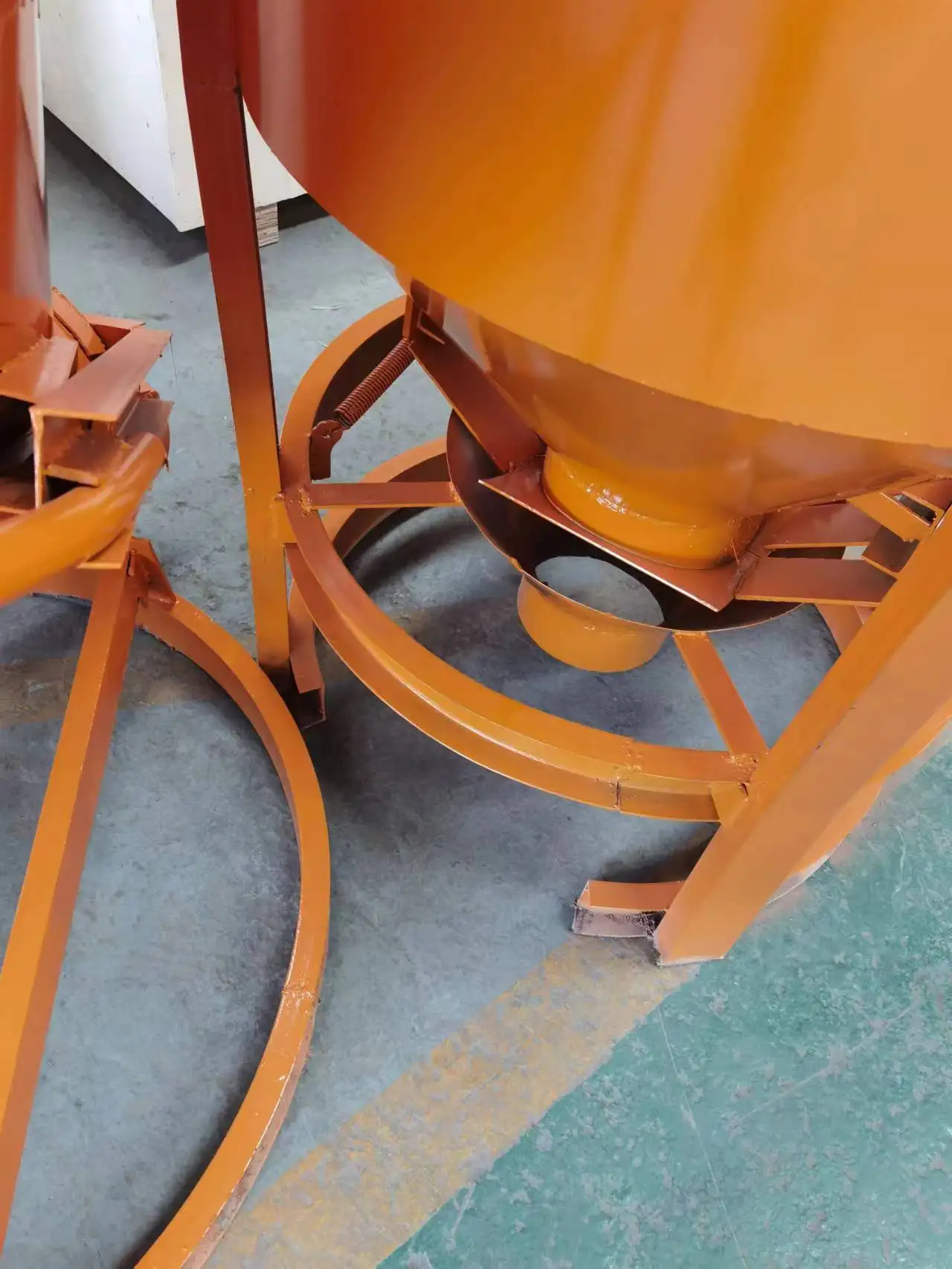 Square Bucket Hopper Multifunctional Concrete Tower Crane Hopper For Construction Sites Special Mortar Hopper