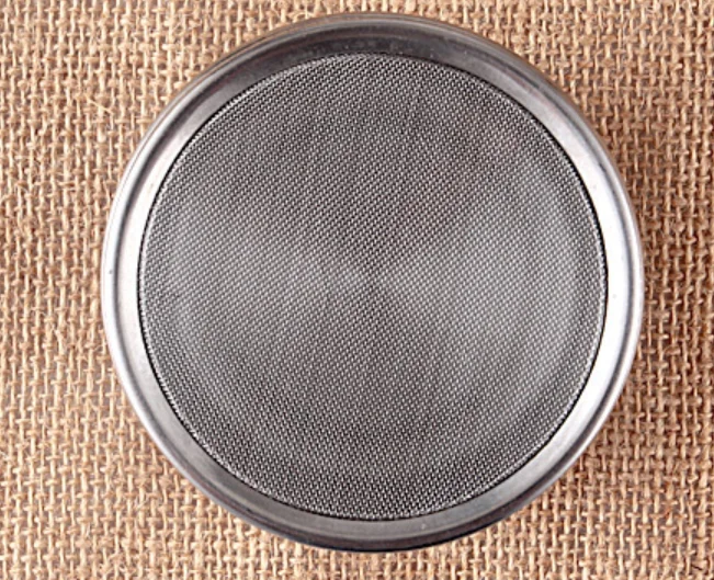 New Durable Kitchen Metal Spice Jar Stainless Steel Flavoring Bottle With A Lid Mesh Powder Sugar Shaker