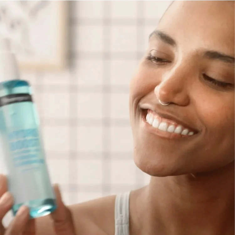 Ultimate Hydration Booster: Hyaluronic Acid + Chamomile Facial Cleanser - Nourish, Hydrate, and Reveal Youthful Skin