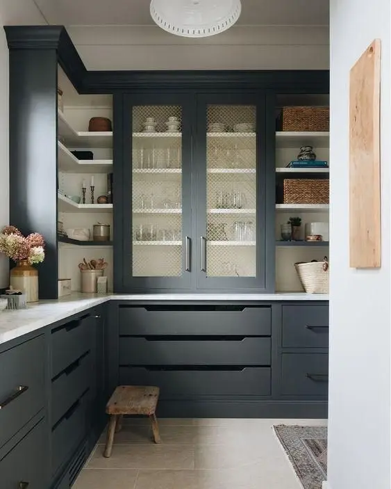 2023 Artisan Bespoke New Wooden Butlers Pantry Organization Kitchen Pantry Cabinet Storage Design