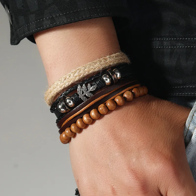 Мужской кожаный браслет