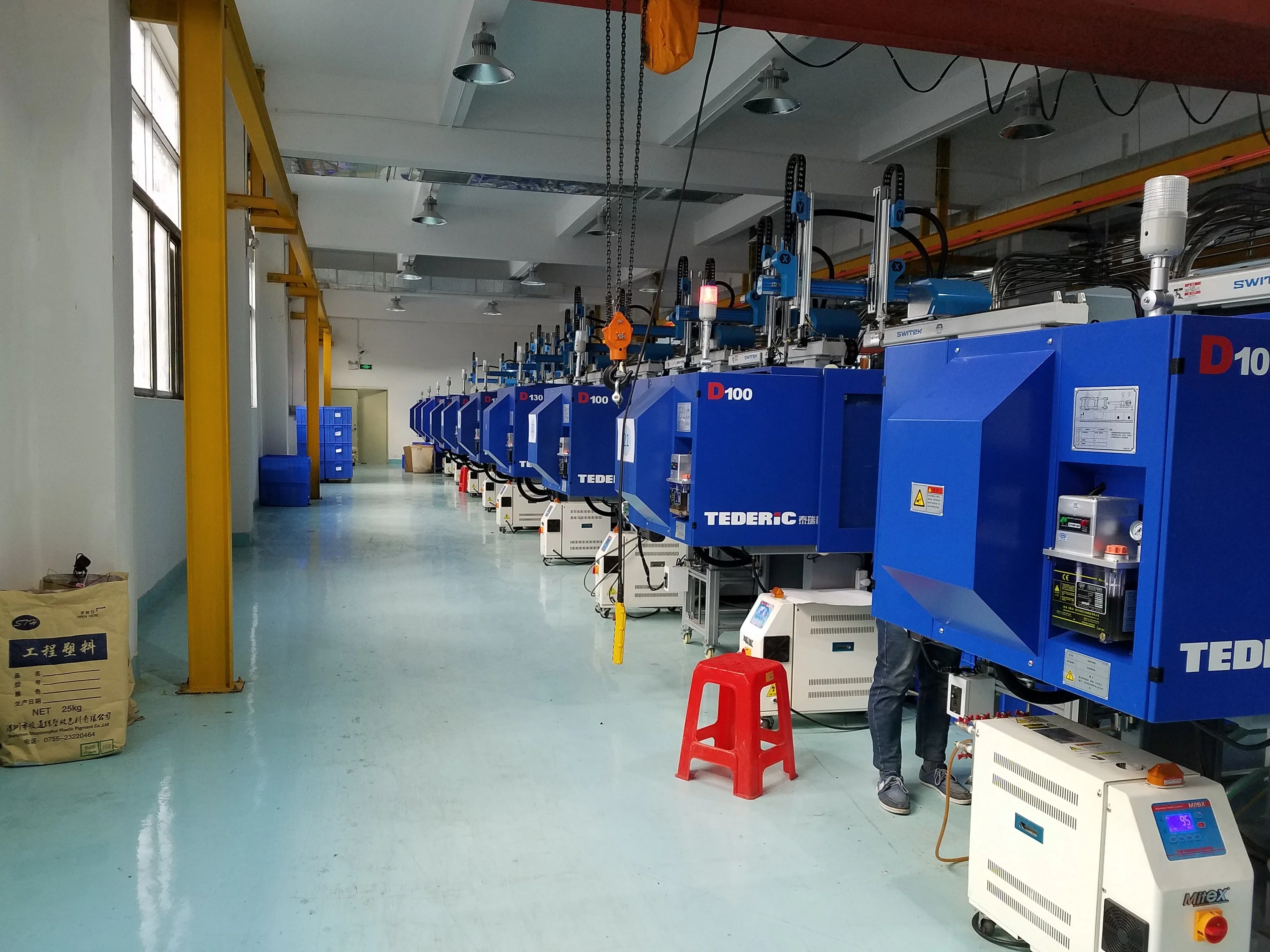 Устройство для литья под давлением воды