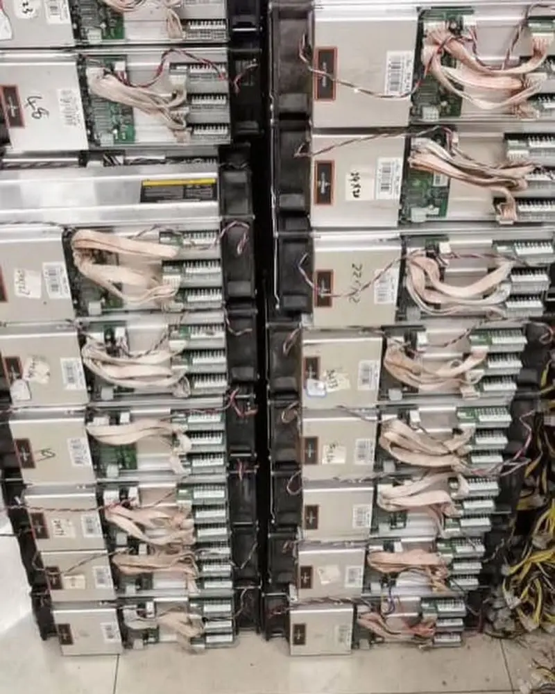
Hot Sell bitmain antminer s17e 64th bitcoin miner S9 S9j S9i 14.5th 13.5th 14th/s Asic With Good product quality 