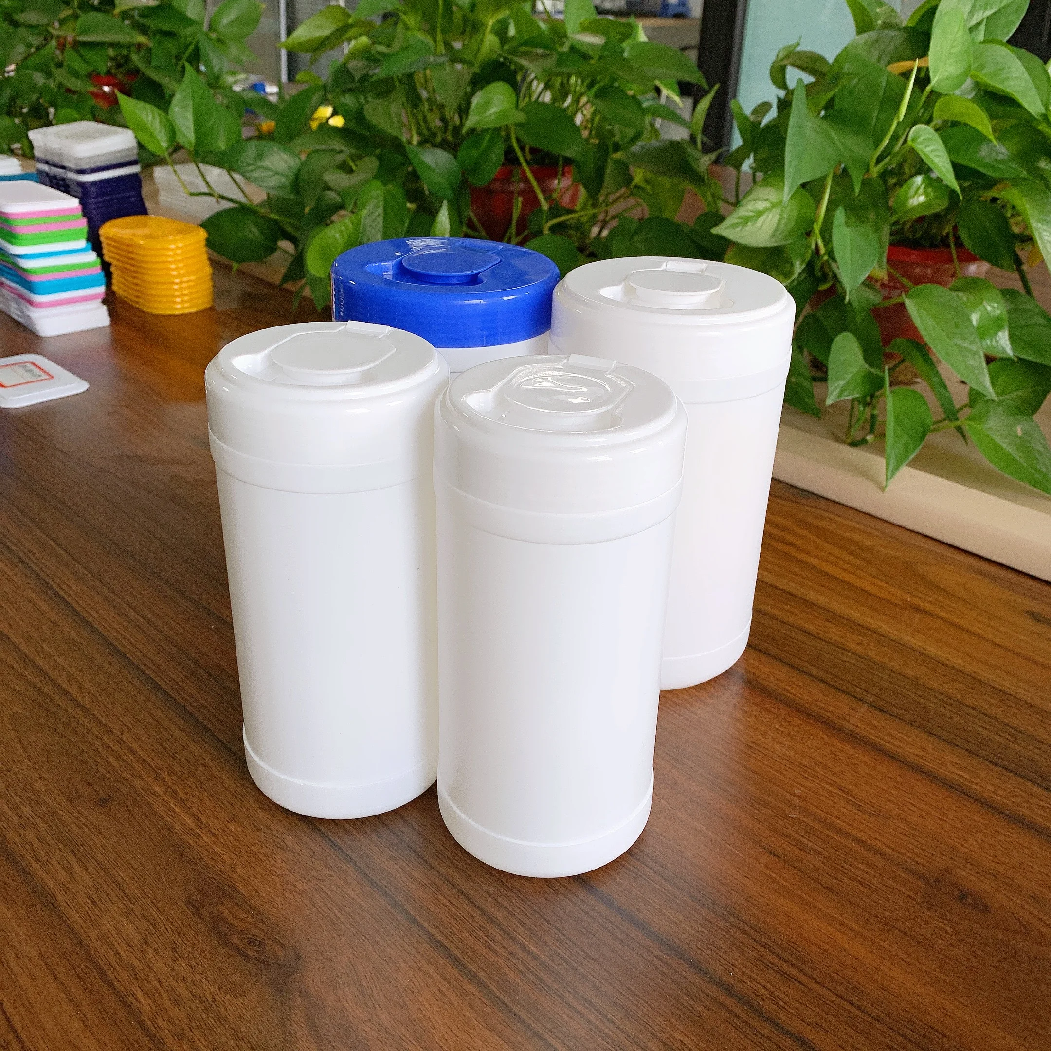 household good  quality hot sell Feminine Hygiene Products wipes canisters