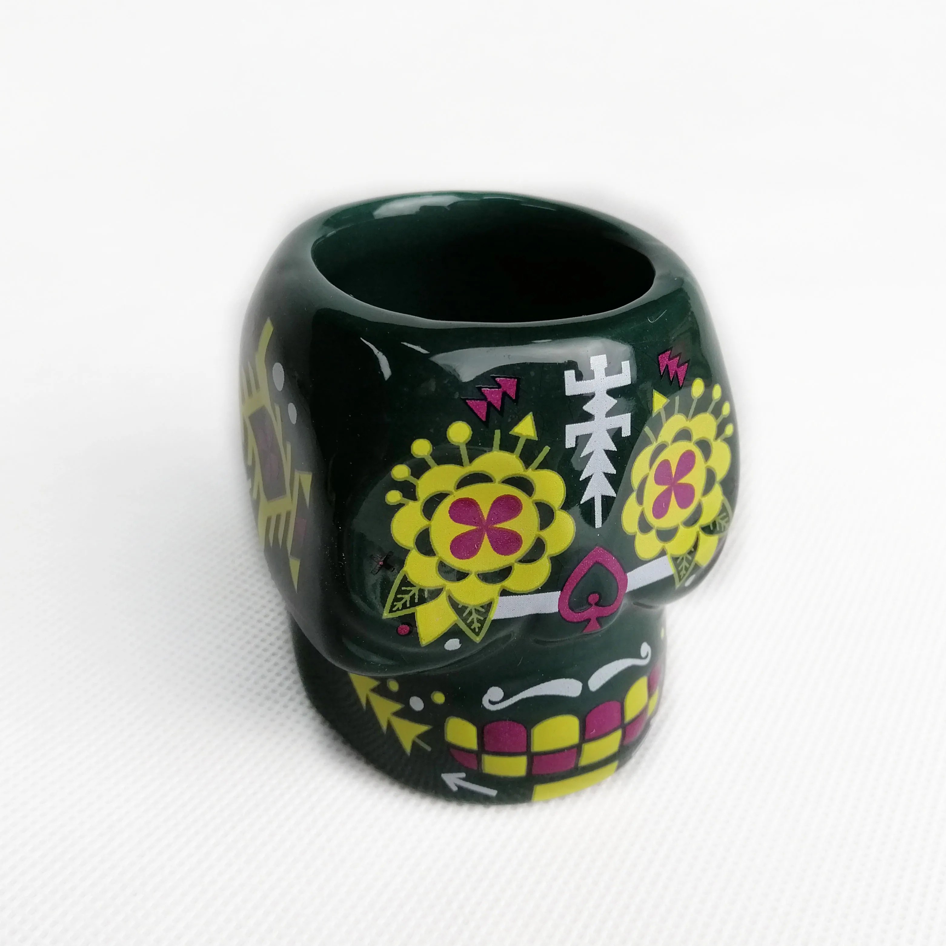 Wholesales Ceramic Skull Shot Glass Creative Spirit Glass Beer Cup Beer Mug