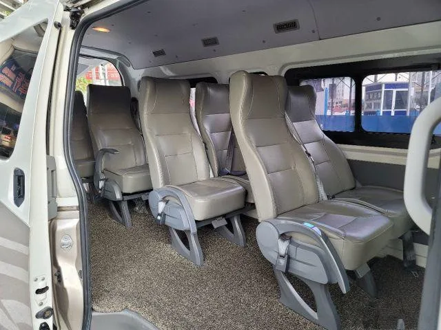 Б/у бензиновый мини-автобус Kinglong Hiace на 11/14